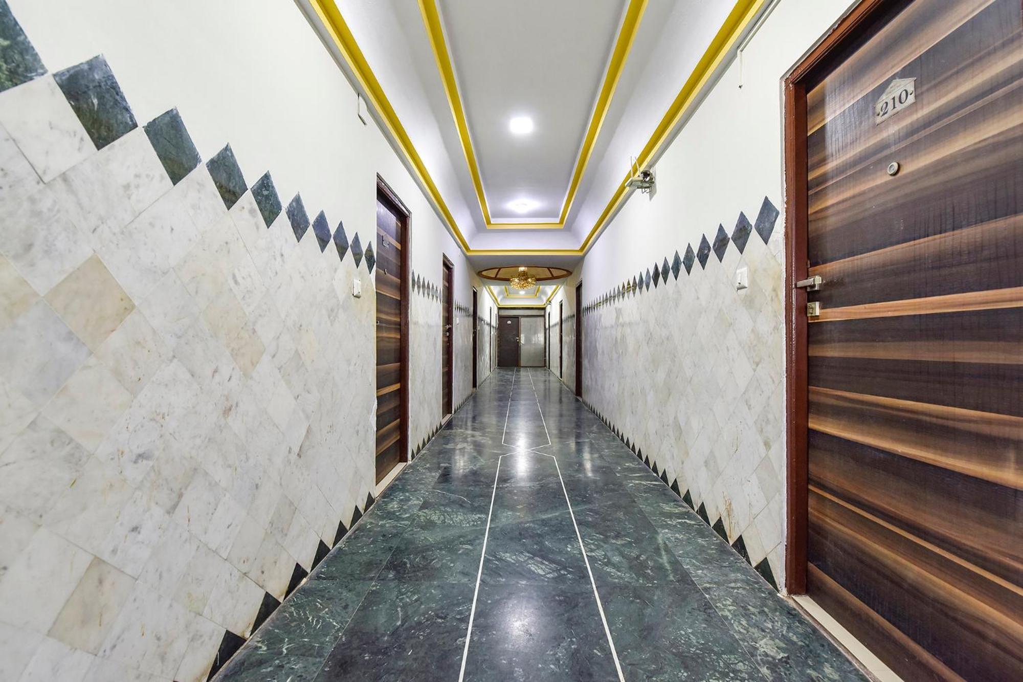 Fabhotel Crystal Inn II - Paldi Char Rasta Ahmedabad Exterior foto