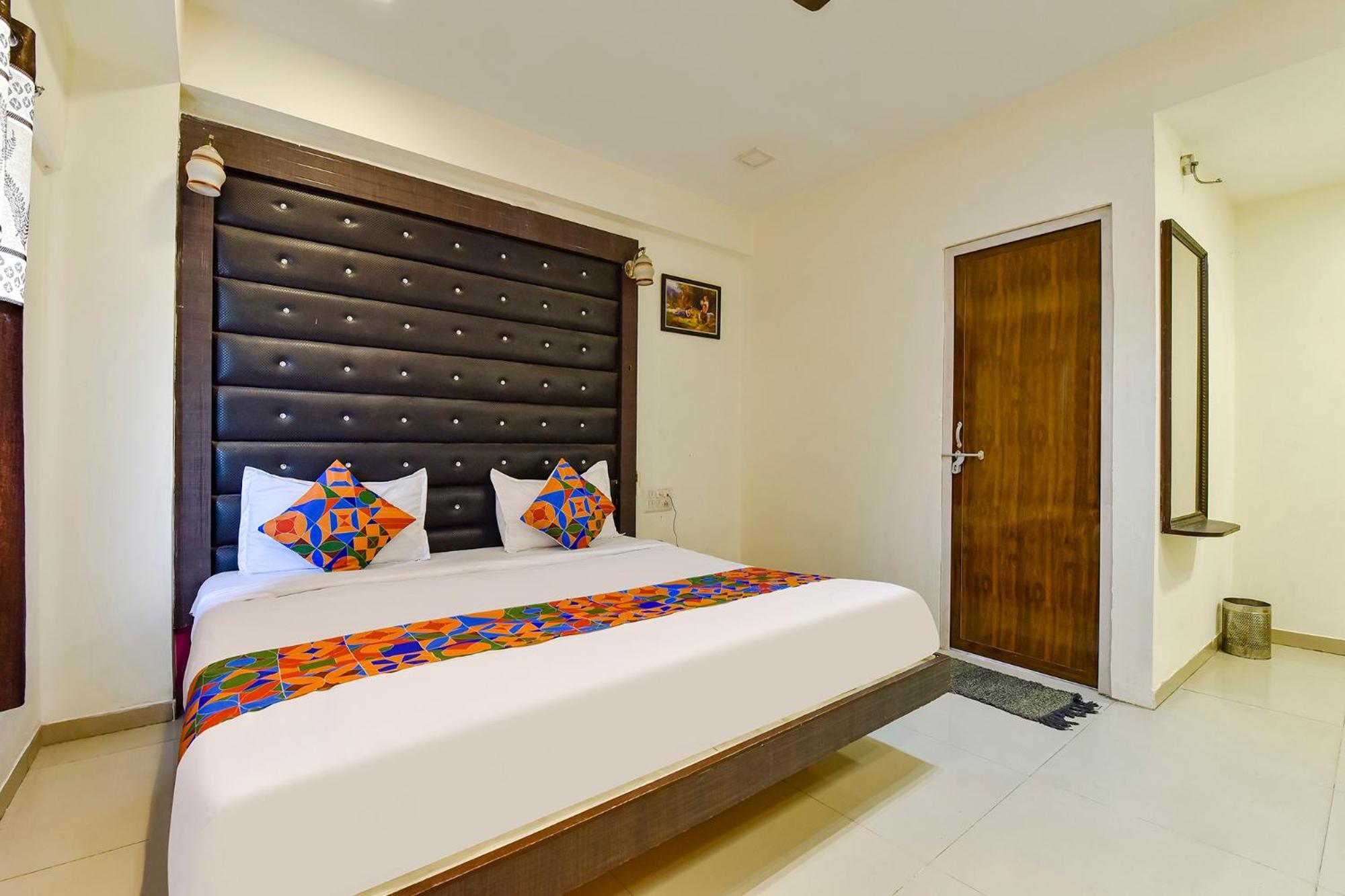 Fabhotel Crystal Inn II - Paldi Char Rasta Ahmedabad Exterior foto